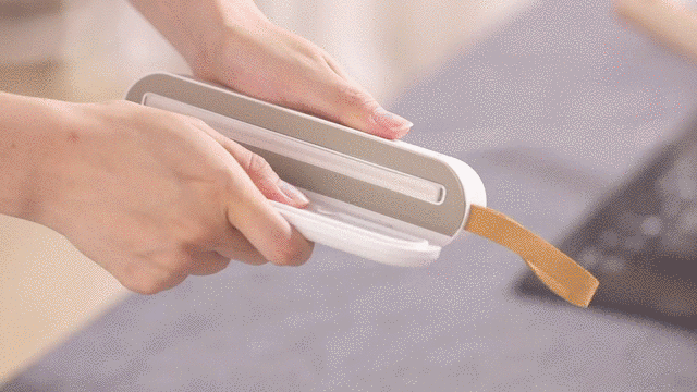 磁力でピタッ!手のひらサイズの充電式コードレス真空パック機「Suseal」