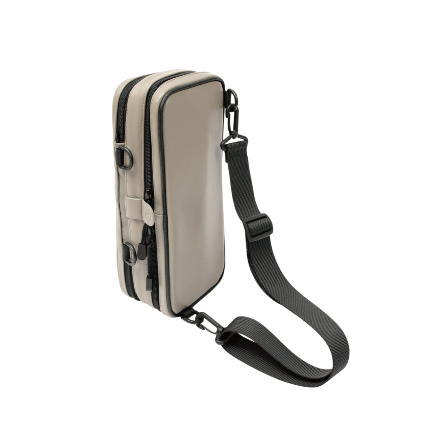 荷物が増えても大丈夫!容量が16倍になるバッグ「Sandwich Backpack」