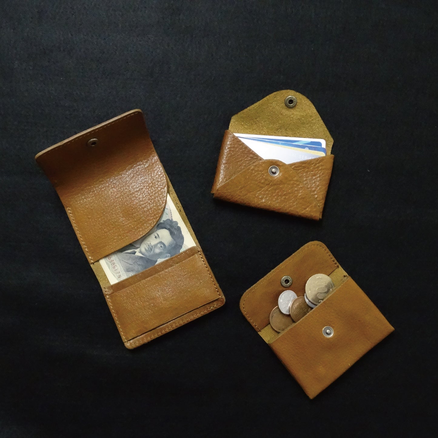 自由に組み替えるミニマム財布「Kumi Wallet」