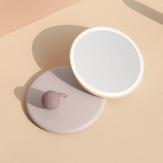 片手サイズの女優ミラー「HANDHELD MAKEUP MIRROR」