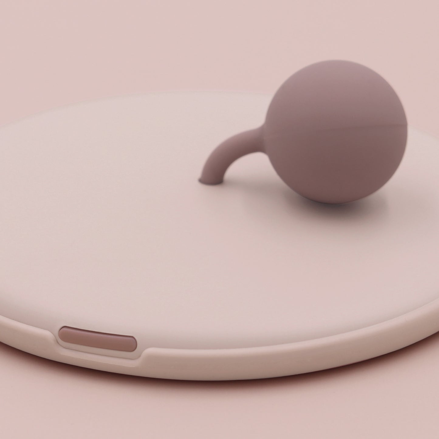 片手サイズの女優ミラー「HANDHELD MAKEUP MIRROR」