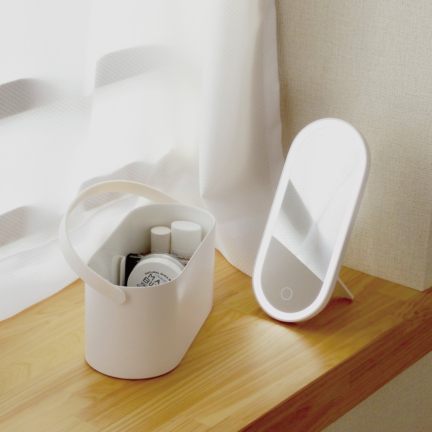 収納付き女優ミラー「PORTABLE MAKEUP BOX」