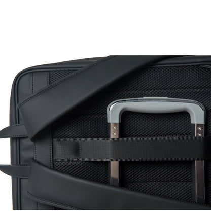 荷物を丁寧に整理整頓。スクエアデザインのスマートバックパック「FISHERMAN BACKPACK」